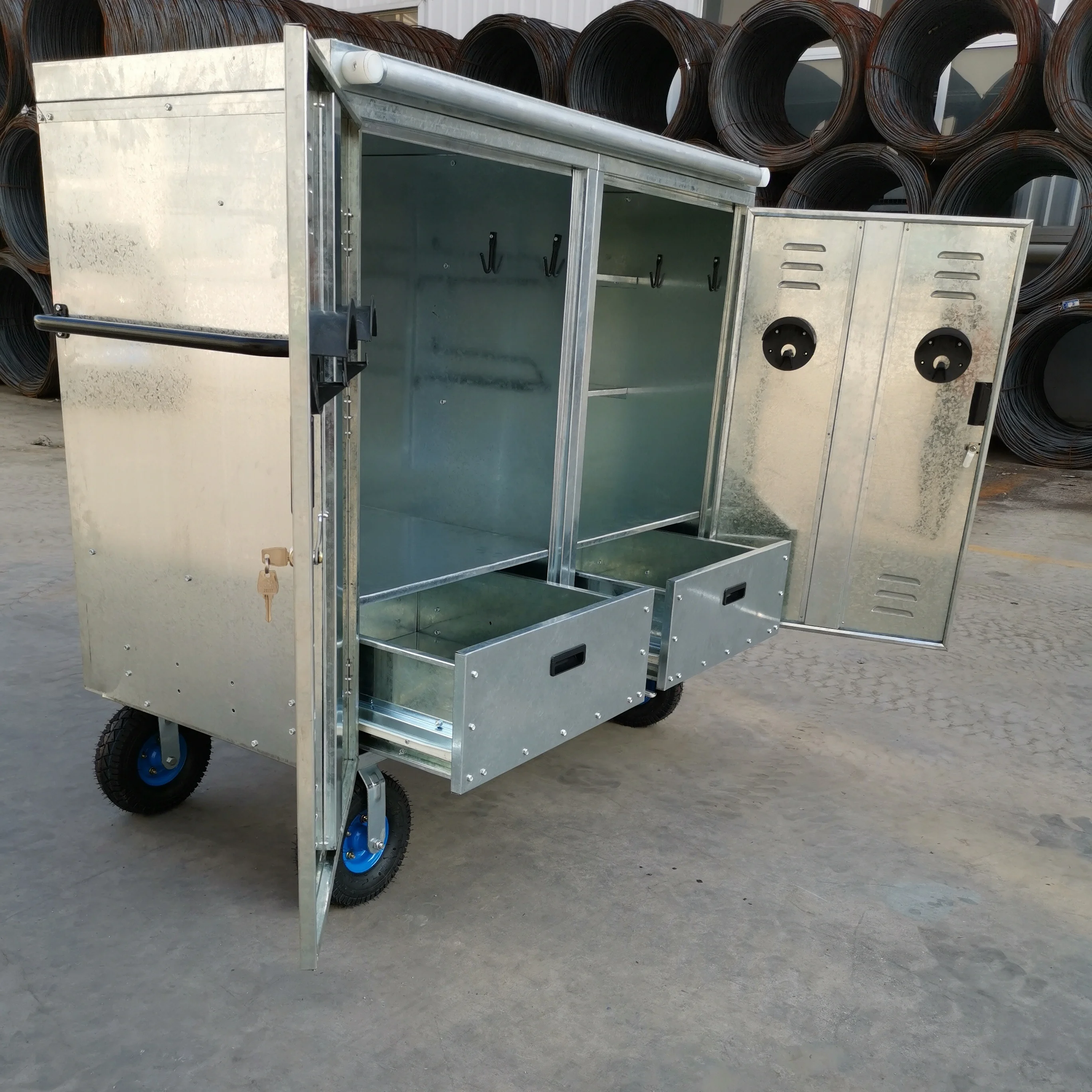 Steel Horse Cabinet Saddle Box Tack Locker Portable Horse Tack Box Horse Tack Saddle Storage Box