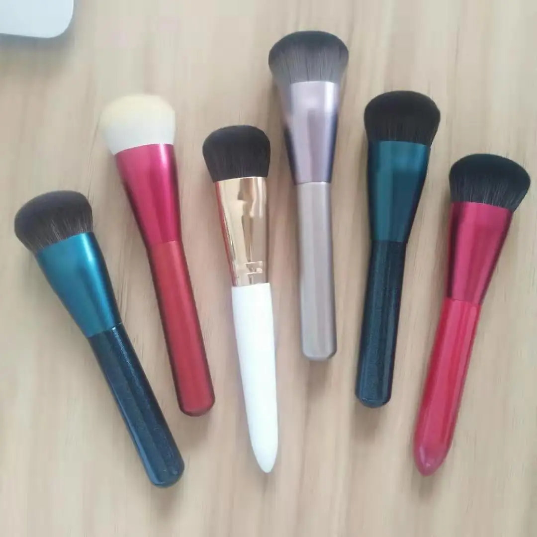 Multi-Foundation makeup brush round top single cosmetic traceess brush Ideal for creamy powdery or liquid foundation