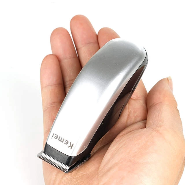 Kemei KM-666 Newly Design Battery Portable Hair Trimmers Mini Hair Clipper Electric Mini Cutting Machine Barber Razor For Men