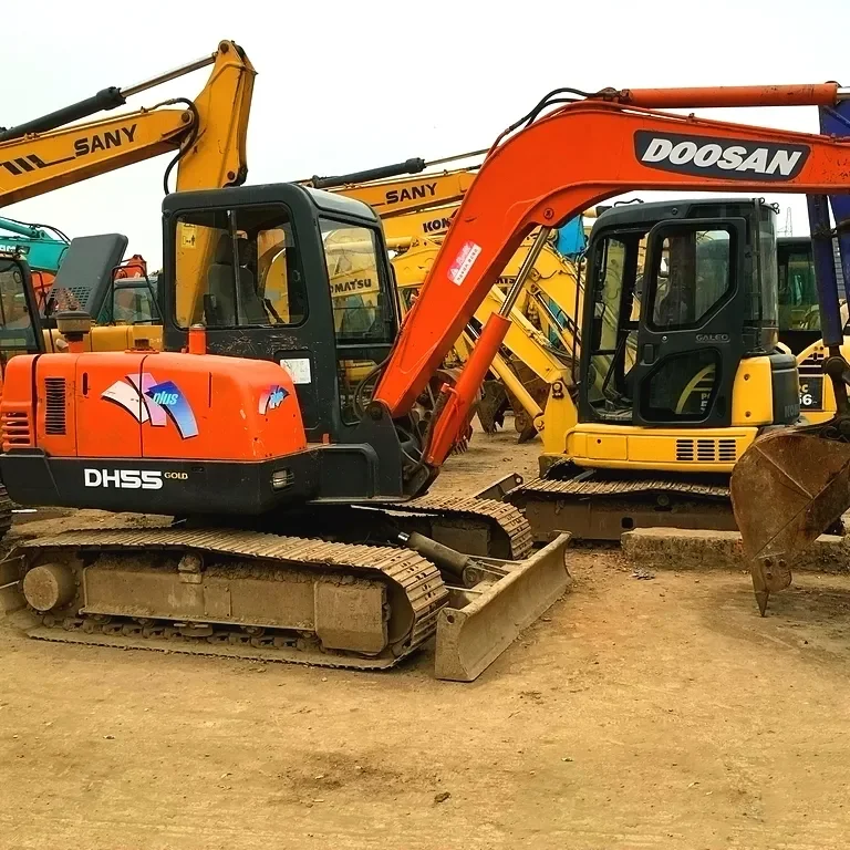 Used Doosan DH55 excavator 5 tons crawler excavator wholesale procurement price is more affordable