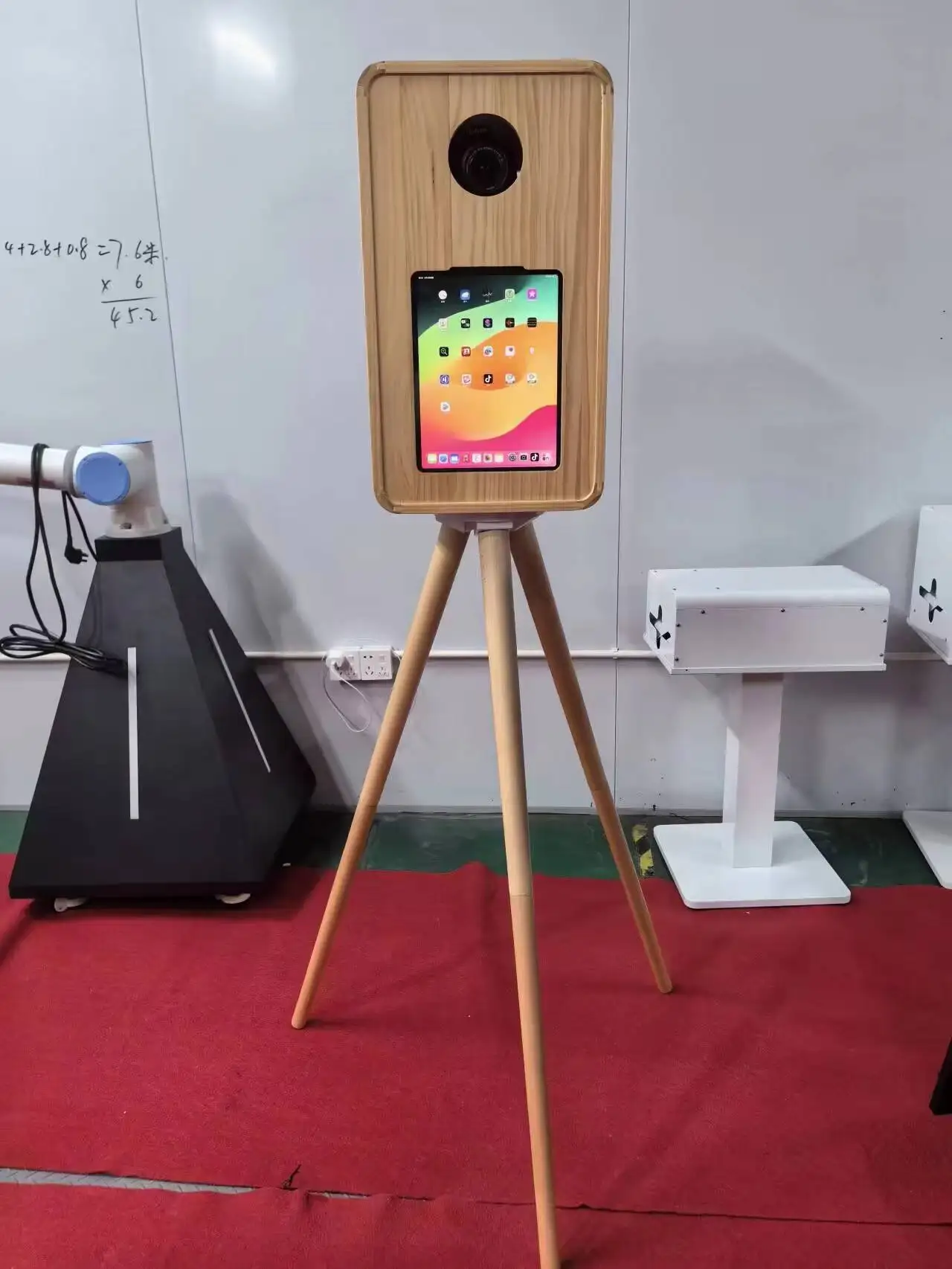 Wooden Ipadbooth 2024 New Design Vintage Photo Booth Shell for 12.9 Ipad for Parties & Events