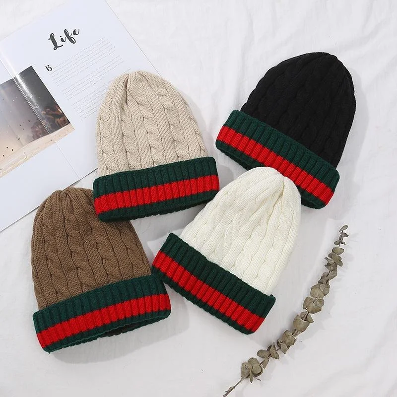Wholesale Knitted Hat Woolen Yarn Thickened Stripe Winter Hat Outdoor Riding Winter Hat Luxury Beanie Designer Jewelry