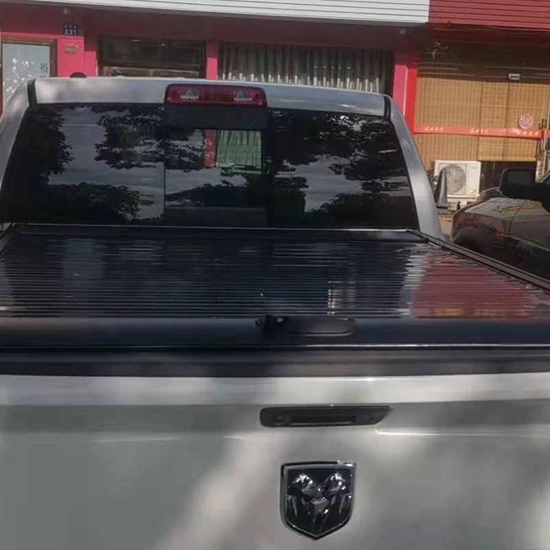high quality aluminum sliding quad-fold foldable pickup tonneau cover for  Dodge Ram 1500 Isuzu D-Max
