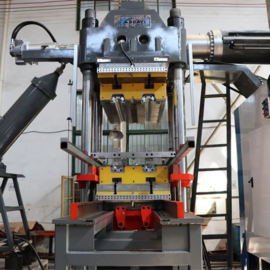 Composite insulators injection machine 650ton for making middle voltage composite insulators