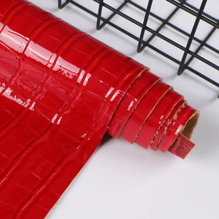 Artificial Leather Manufacturer Patent crocodile pattern PU synthetic leather glossy crocodile faux PU leather for bags shoes