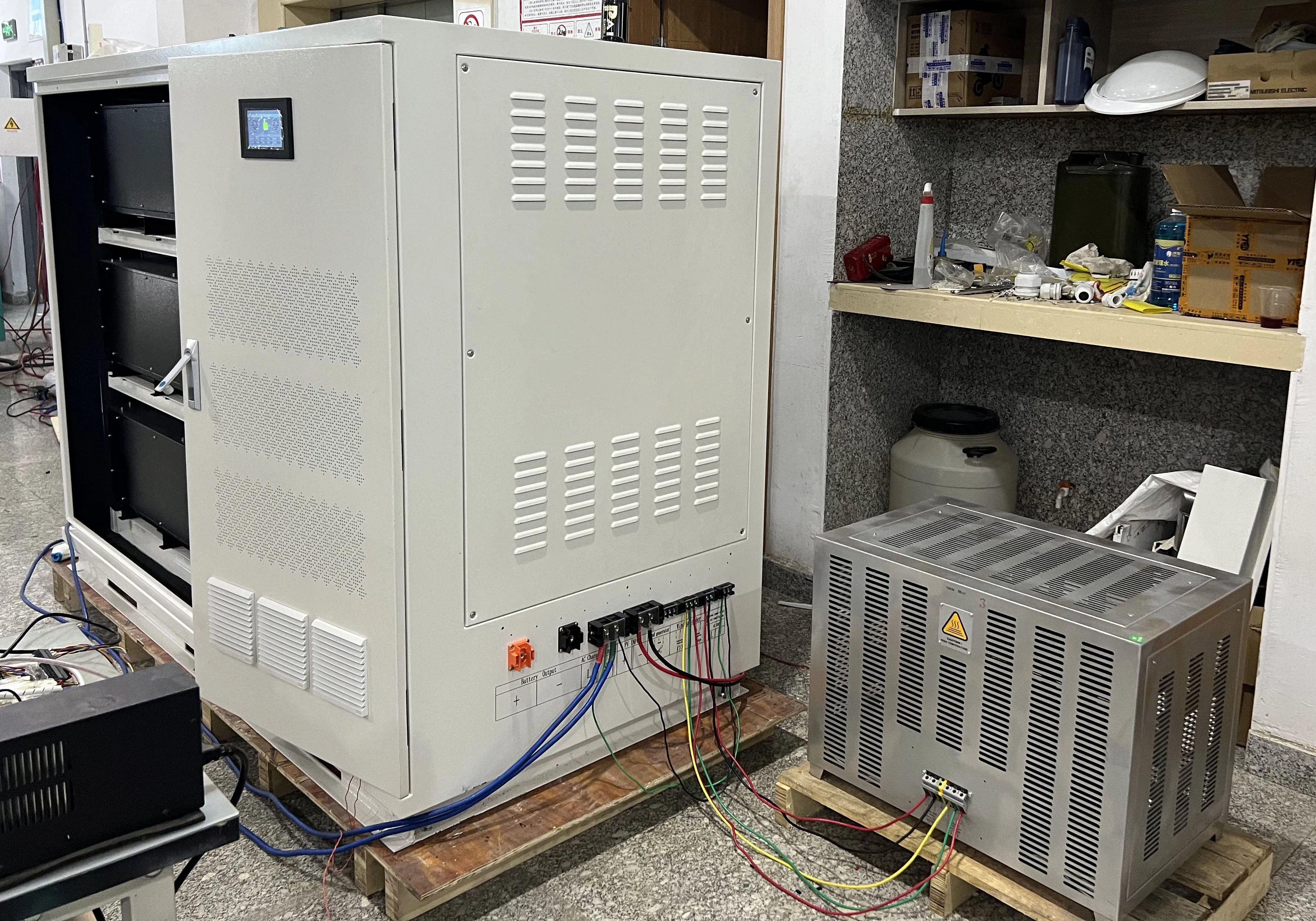 Wind Solar Hybrid Energy Storage Battery 384VDC High Voltage 280AH Lithium Battery 108kwh Wind-Solar storage power supply