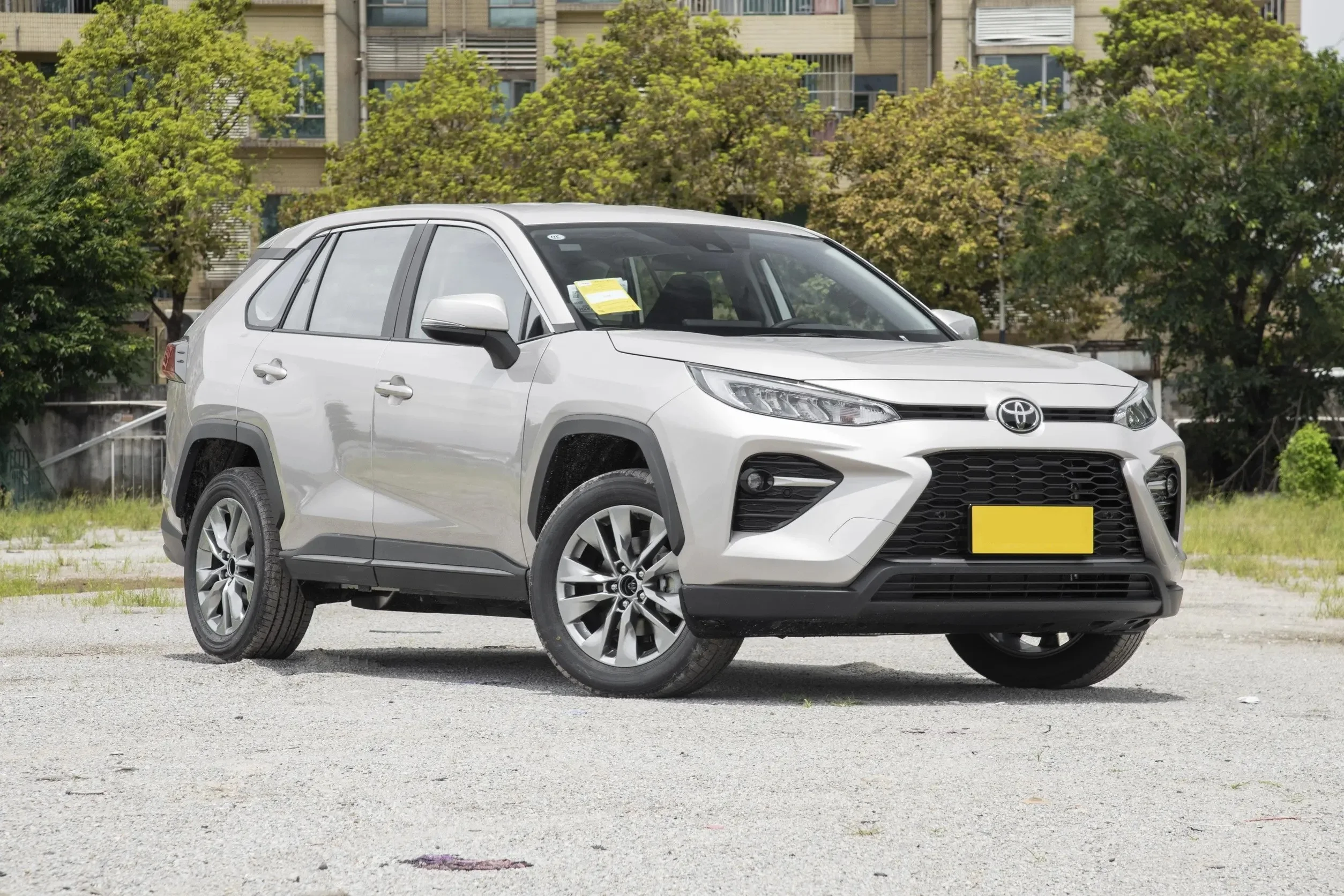 Powerful Toyota Wildlander Delivering Impressive Performance with a Robust Engine for All-road Conditions