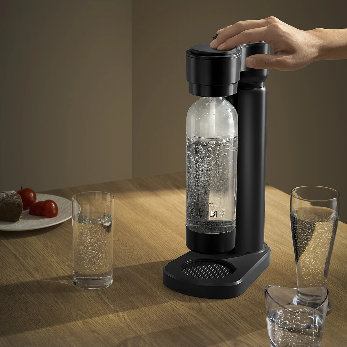 2024 New Arrival KT-160 Safe Material  DIY Drink Soda Machine Maker Carbonated Drinks and  Aperol Spritz Soda Maker Soda Siphon