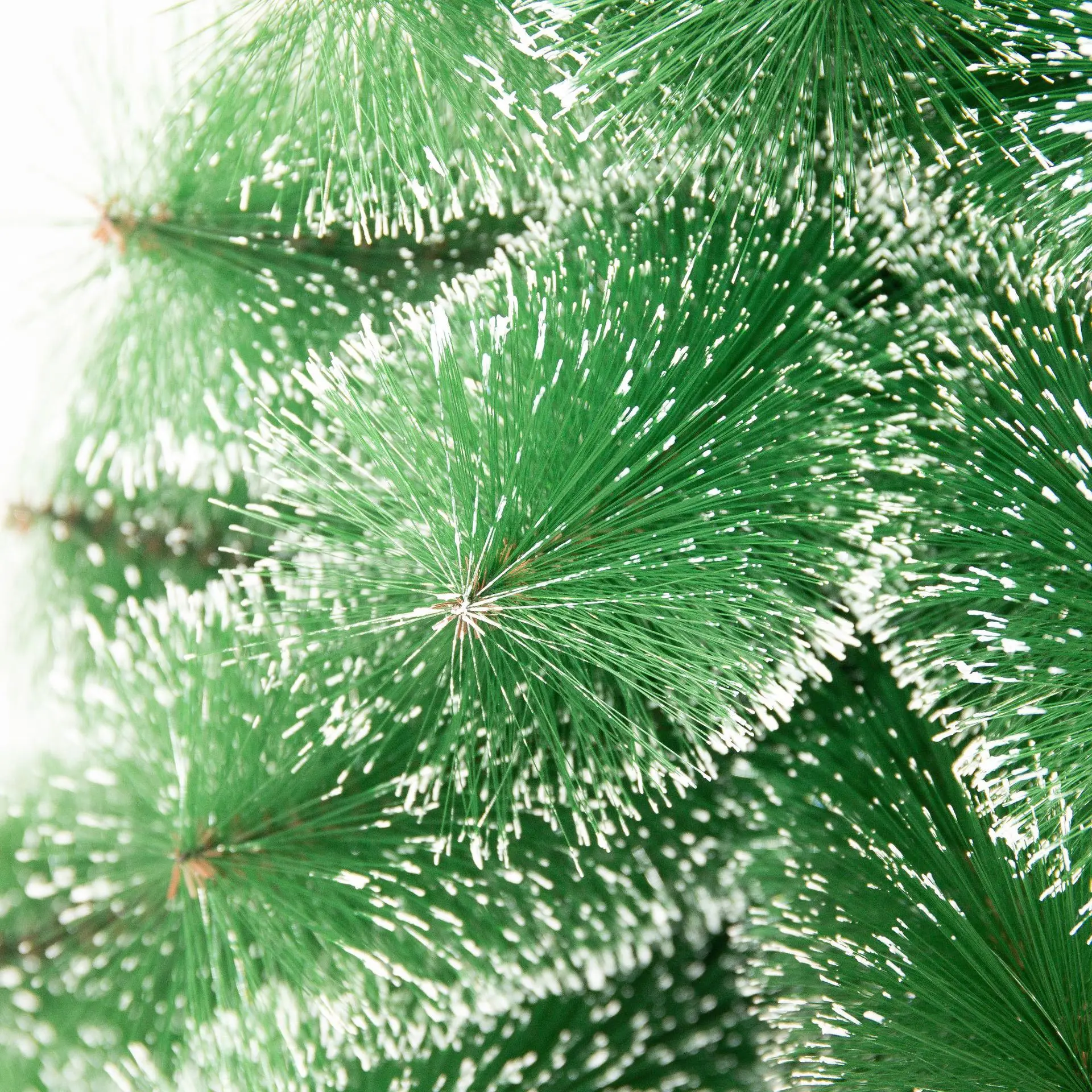 Wholesale 1.5M 1.8M 2.1M High Quality Artificial Christmas Tree with rotating stand outdoor indoor luxury christmas tree