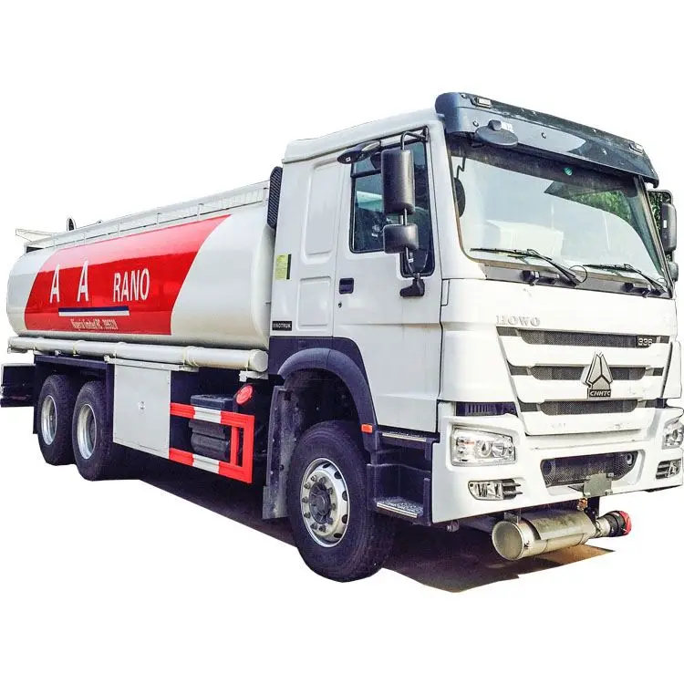 Грузовик для перевозки пальмового масла RHD SINOTRUK HOWO грузовик 6*4 24000 литров faw на продажу