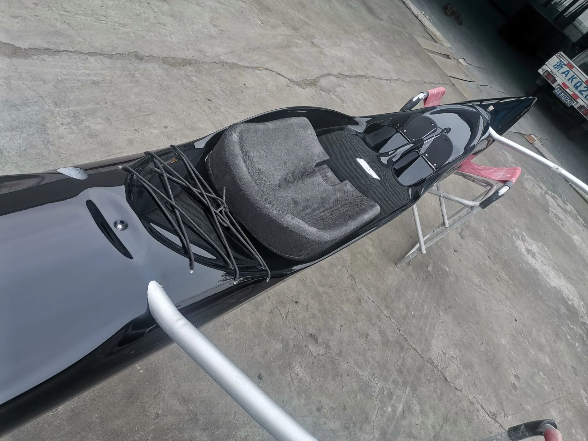 China made carbon fiberglass AOCRA OC single 1 man surfing canoe outrigger canoe OC1