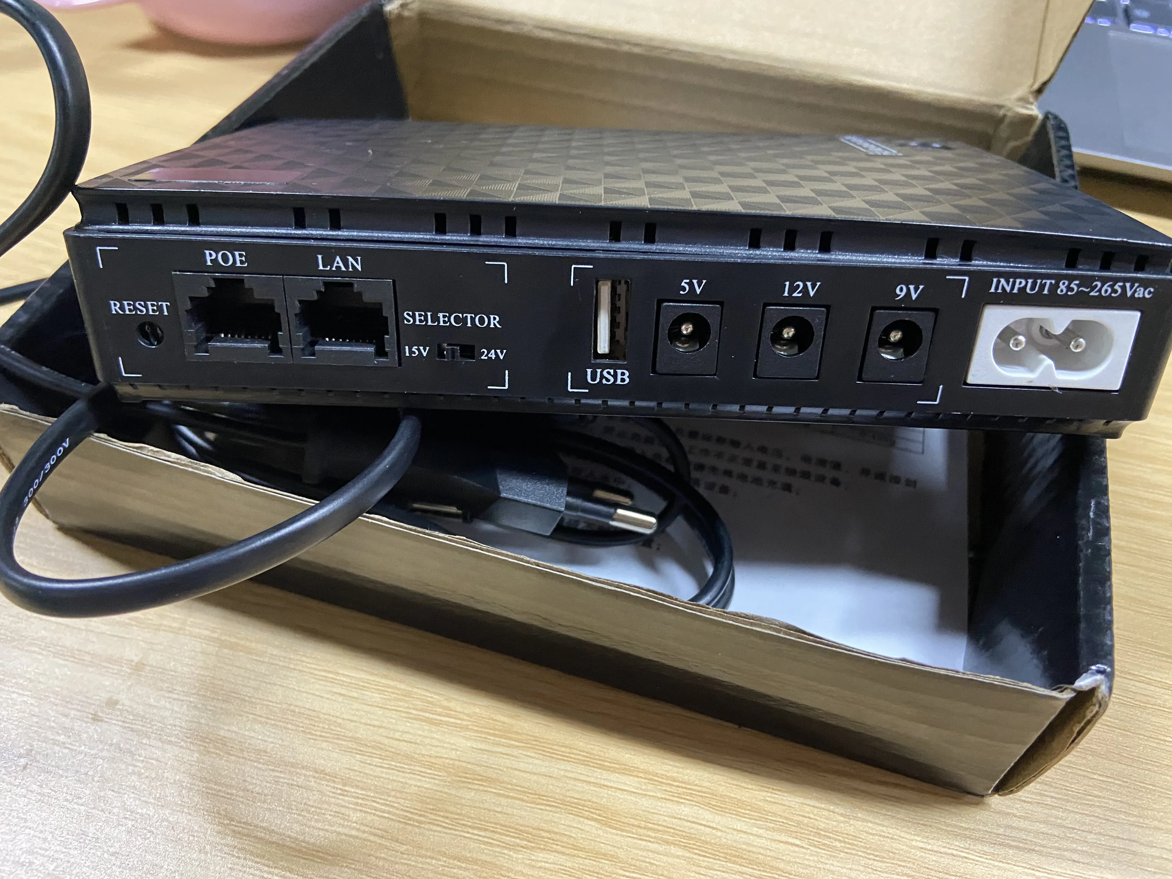 Mini ups multi output online mini ups for wifi router 5V DC 9V 12V mini ups