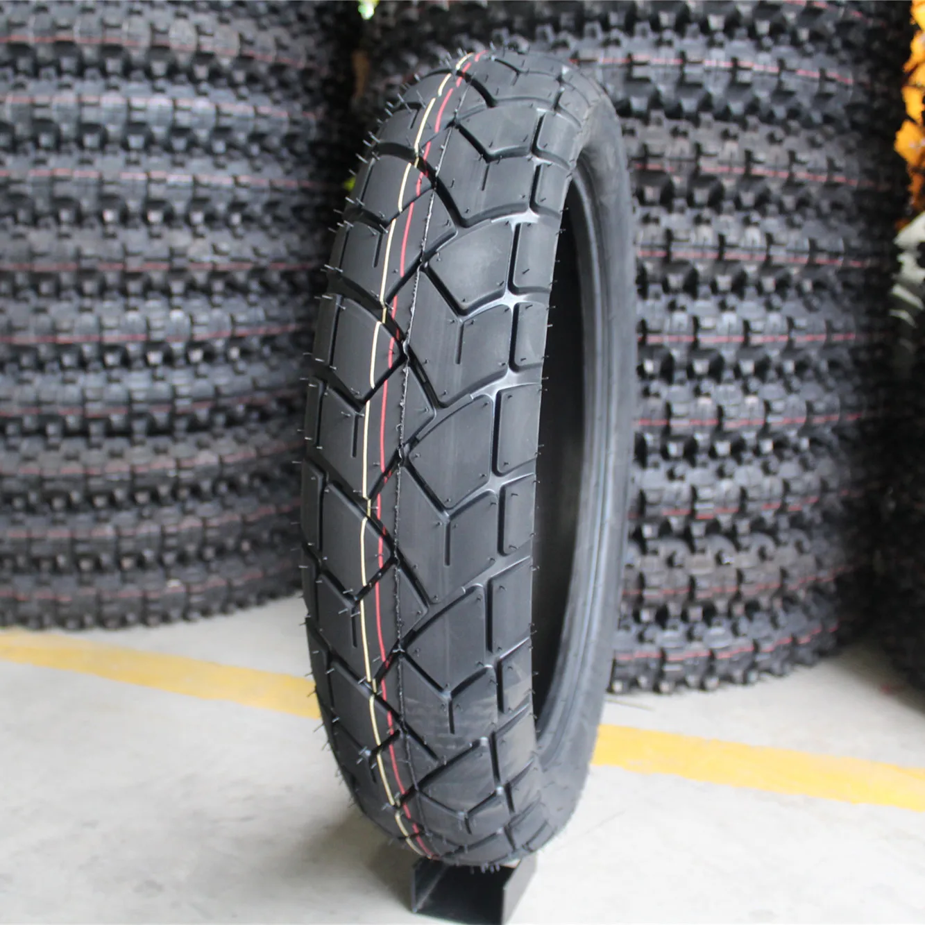 ISO9001 высококачественные мотоциклетные шины 130/80-17 130/80/17 для оптовой продажи