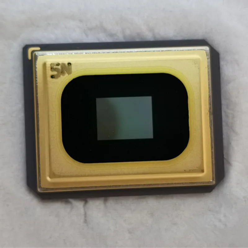 DLP оригинальный прожекторов DMD чип 235 S1076-7402 S1076-7408 825 S1076-7312 S1076-7318 S1076N731 056 S1076-6008 S1076-6009 проектор