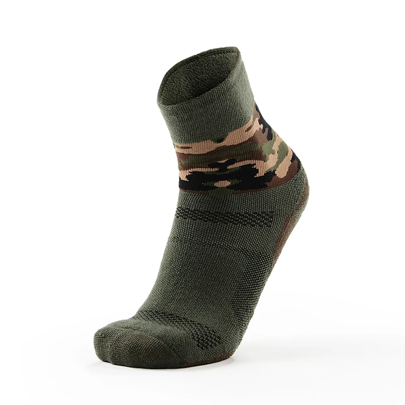 OEM Custom Unisex Camouflage Crew Sports Socks Men Athletic Outdoor Terry Socks  Green Merino Socks