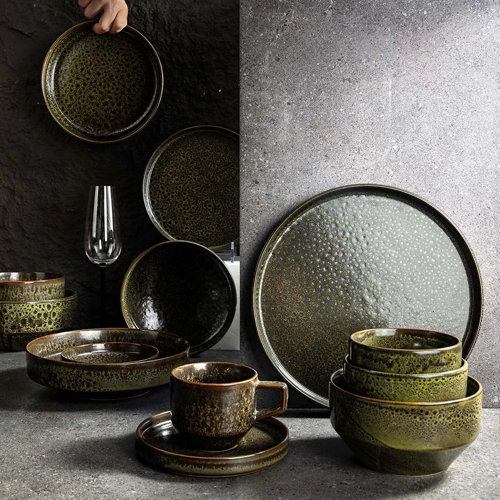 High Quality Green Reactive Japanese Platos Para Restaurante Ceramic Tableware Porcelain Restaurant Fine Dining Stoneware Plates