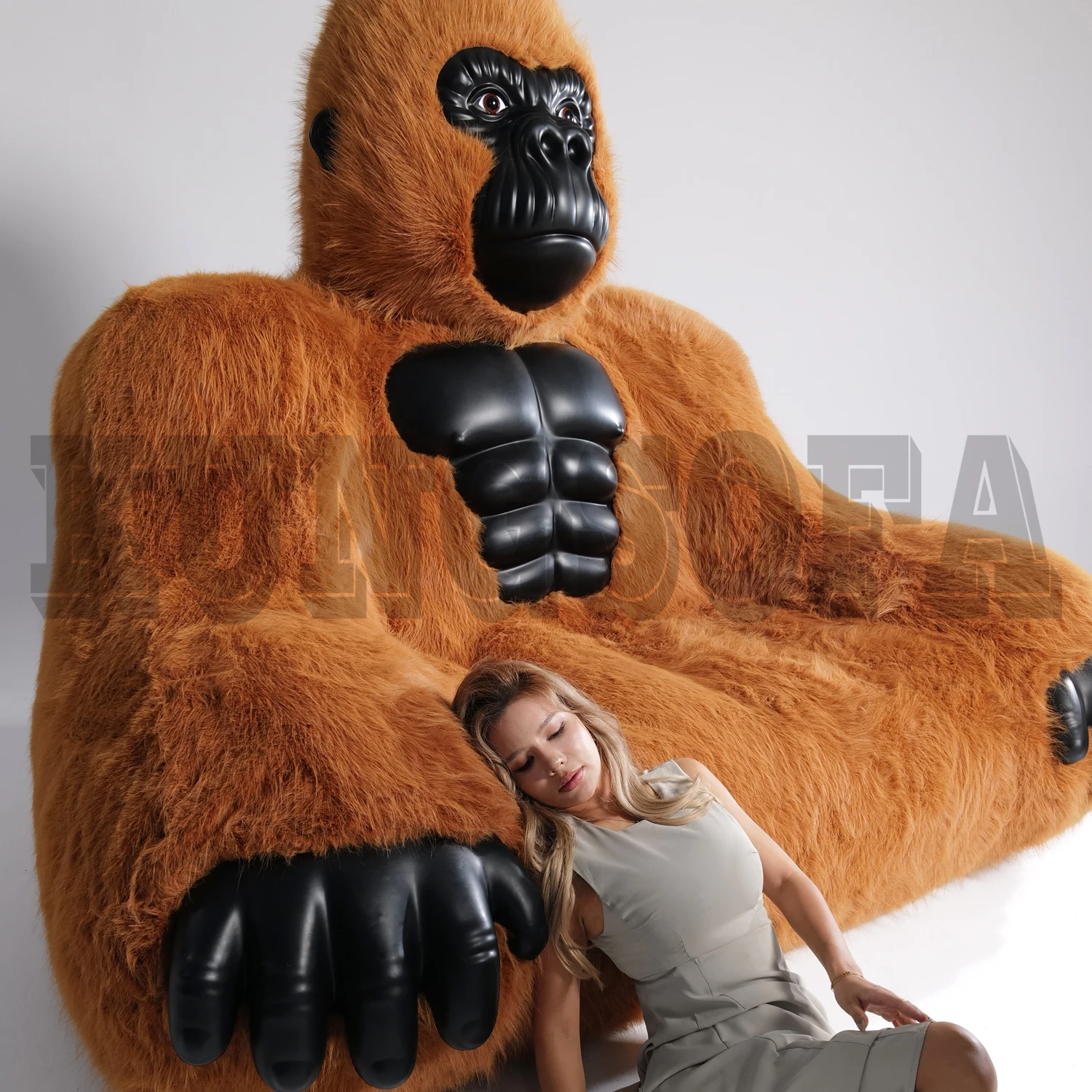 Factory Animal Shaped style 2025 cheap price realistic and comfort Giant Gorilla sofas King Kong Funny Furniture