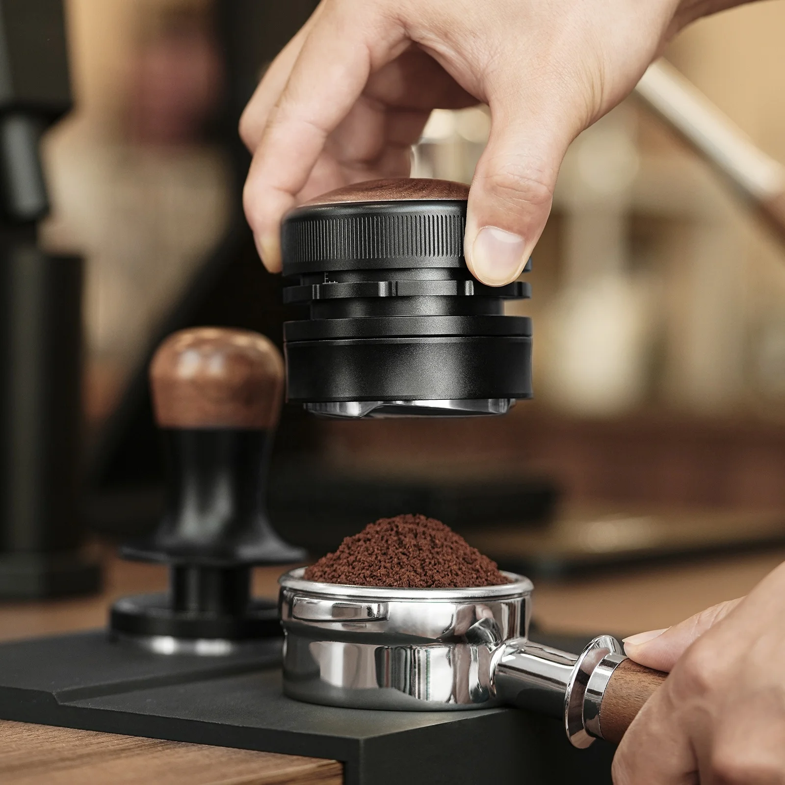 MHW-3BOMBER Cyclone Gravity Coffee Distributor 58mm Cyclone base Espresso Barista tool Adjustable height