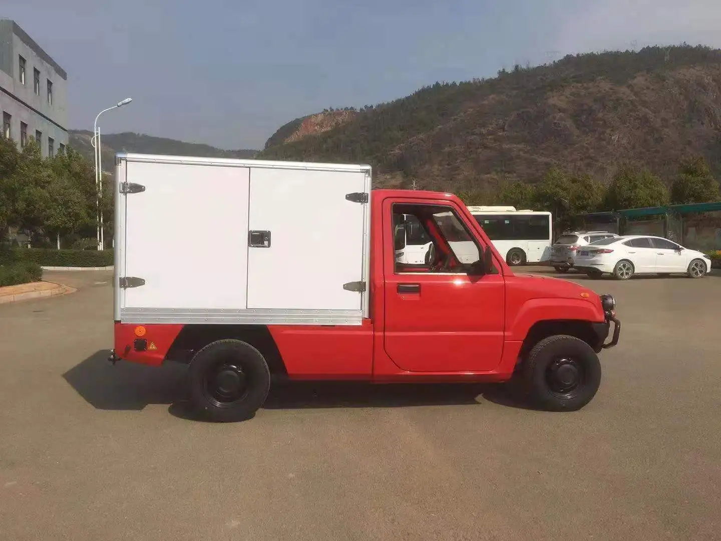 Factory price new design mini electric cargo car for last mile delivery and logistics solution electric pickup truck
