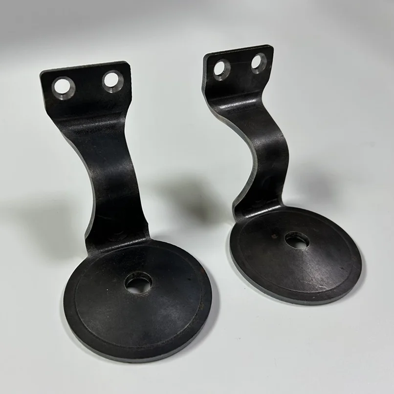 Factory Wholesale Wall-Mounted Indoor Steel Handrail Bracket for Stairs Iron Villa Handrail Bracket