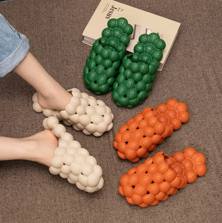 Trendy Women Man 35-45 wholesale Eva orange bubble cool slippers fashion shit feeling home massage slippers