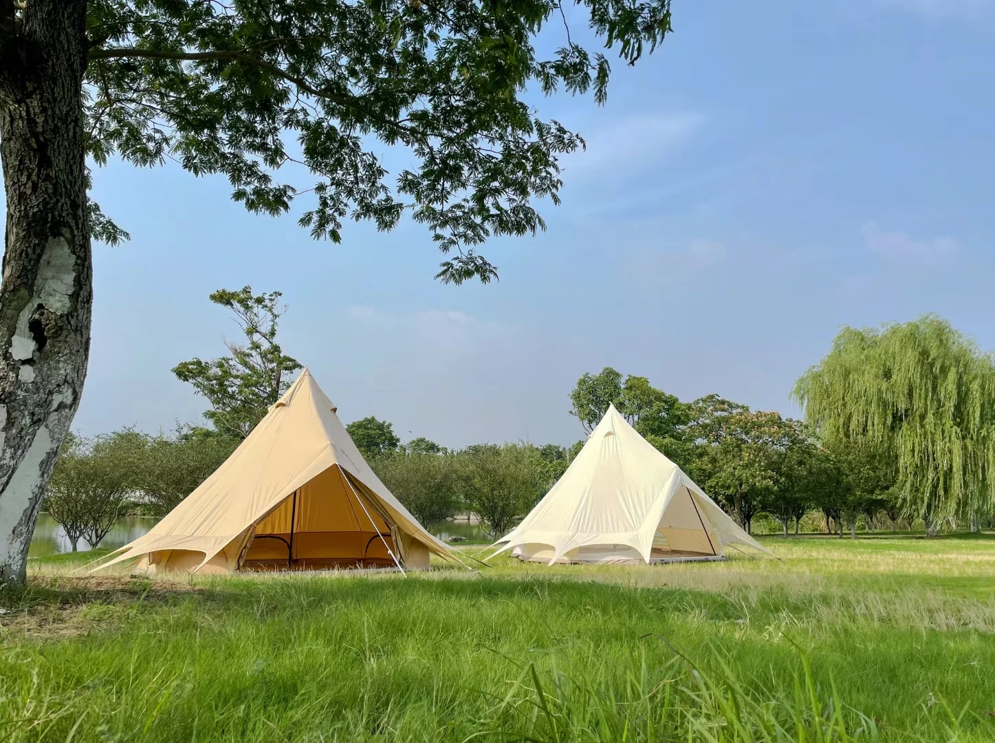 New Style Outdoor Canvas Bell Family Tent Portable Waterproof Large Camping Indian Canvas Tent with Extended Canopy