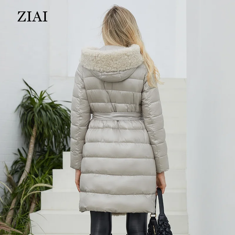 Женское зимнее пальто с меховой отделкой