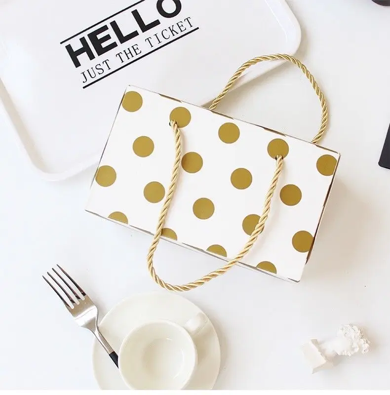 
Factory Supply Gold Logo Packing Paper Box Customized Logo gift box With PP Handle 