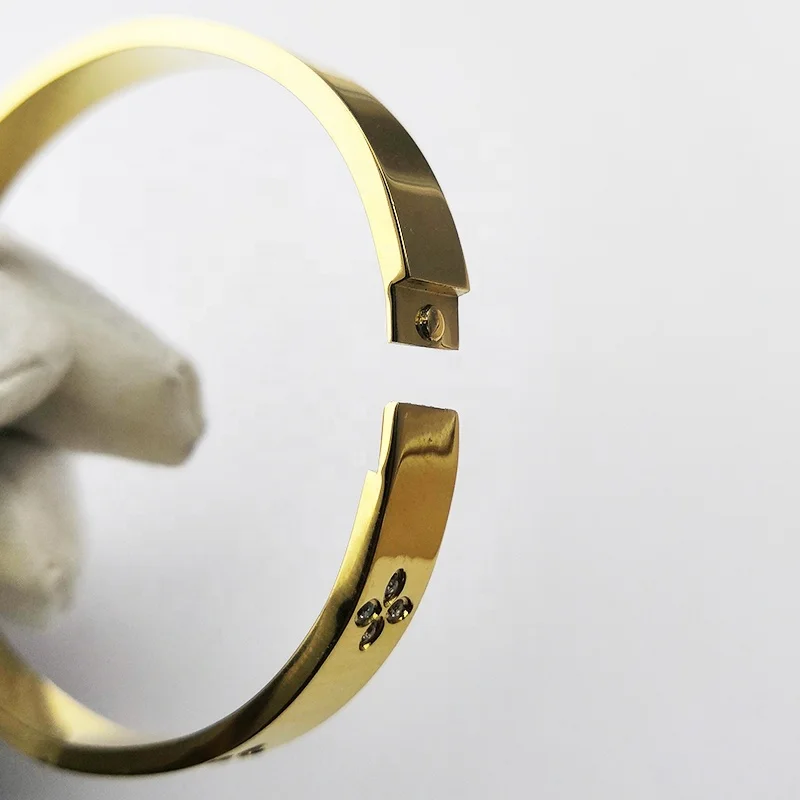 Latest 18K Gold Plated Stainless Steel Jewelry Four Leaf Clover Zircon Bangle For Women Gifts Accessories Bracelet B222317