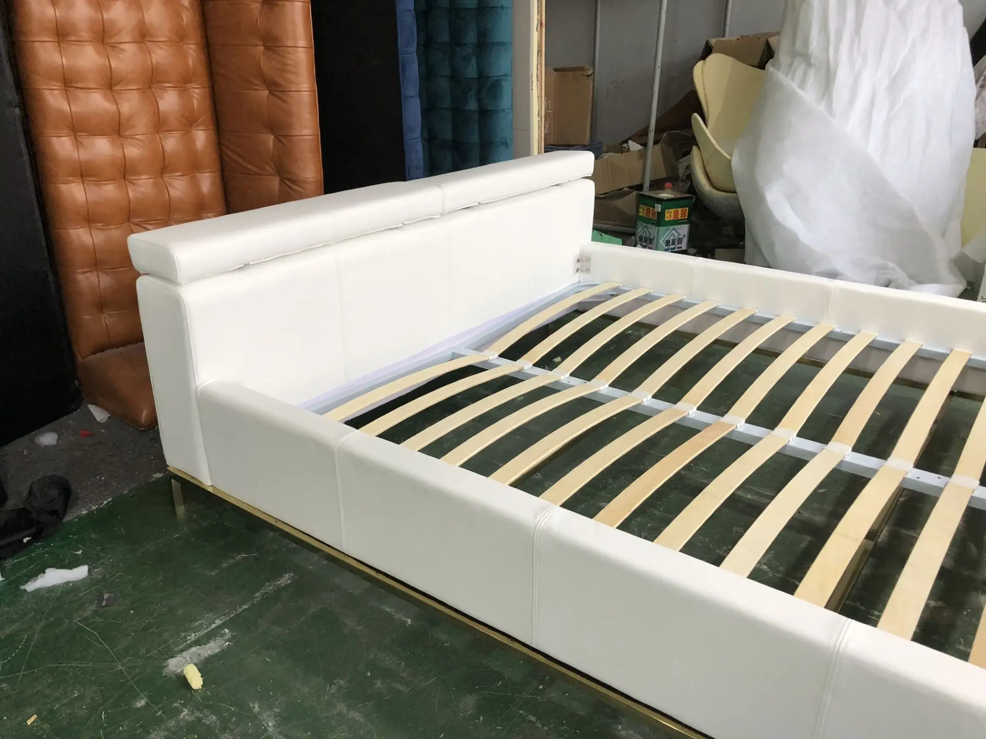 Phil bed modern leather king size bed