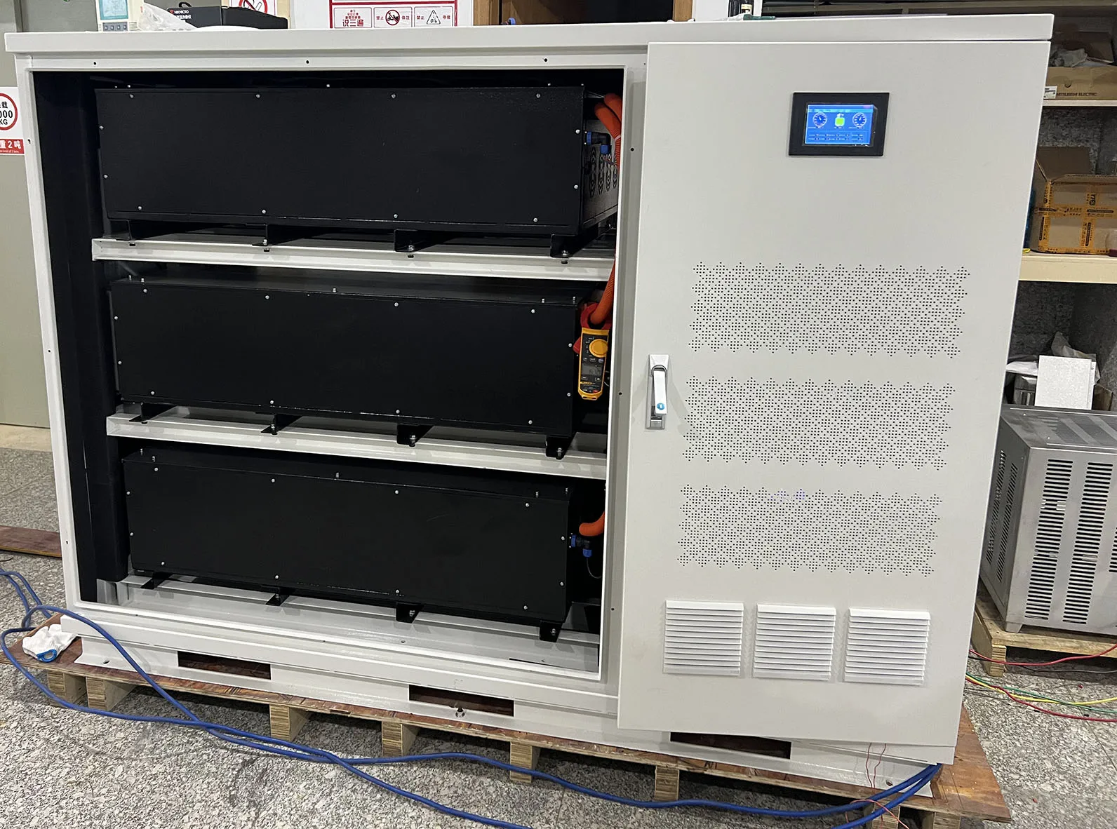 Wind Solar Hybrid Energy Storage Battery 384VDC High Voltage 280AH Lithium Battery 108kwh Wind-Solar storage power supply