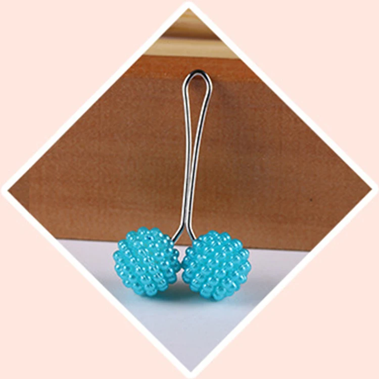 Cheap price new design multi color fashion acrylic sphere scarf clip brooch