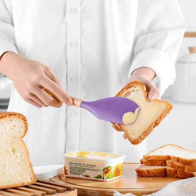 Hot Sell 12 Pieces in one set Silicone Wholesale Kitchen Accessories Baking Utensils Set with Wooden Handle