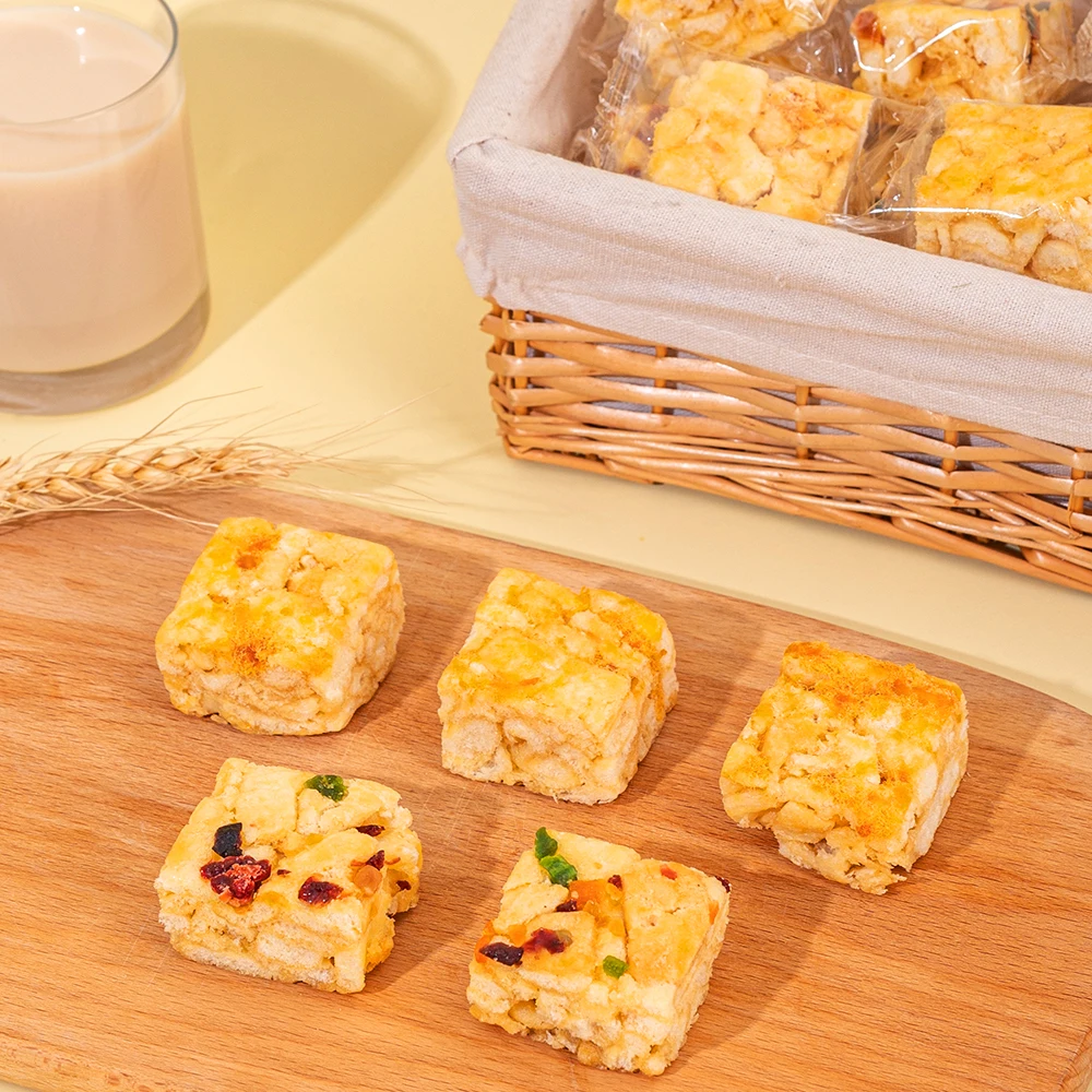 Healthy Foods Snack Tradition Chinese New Year Snacks Egg Sachima Dried Meat Floss/Fruit Flavor Sachima Wholesale