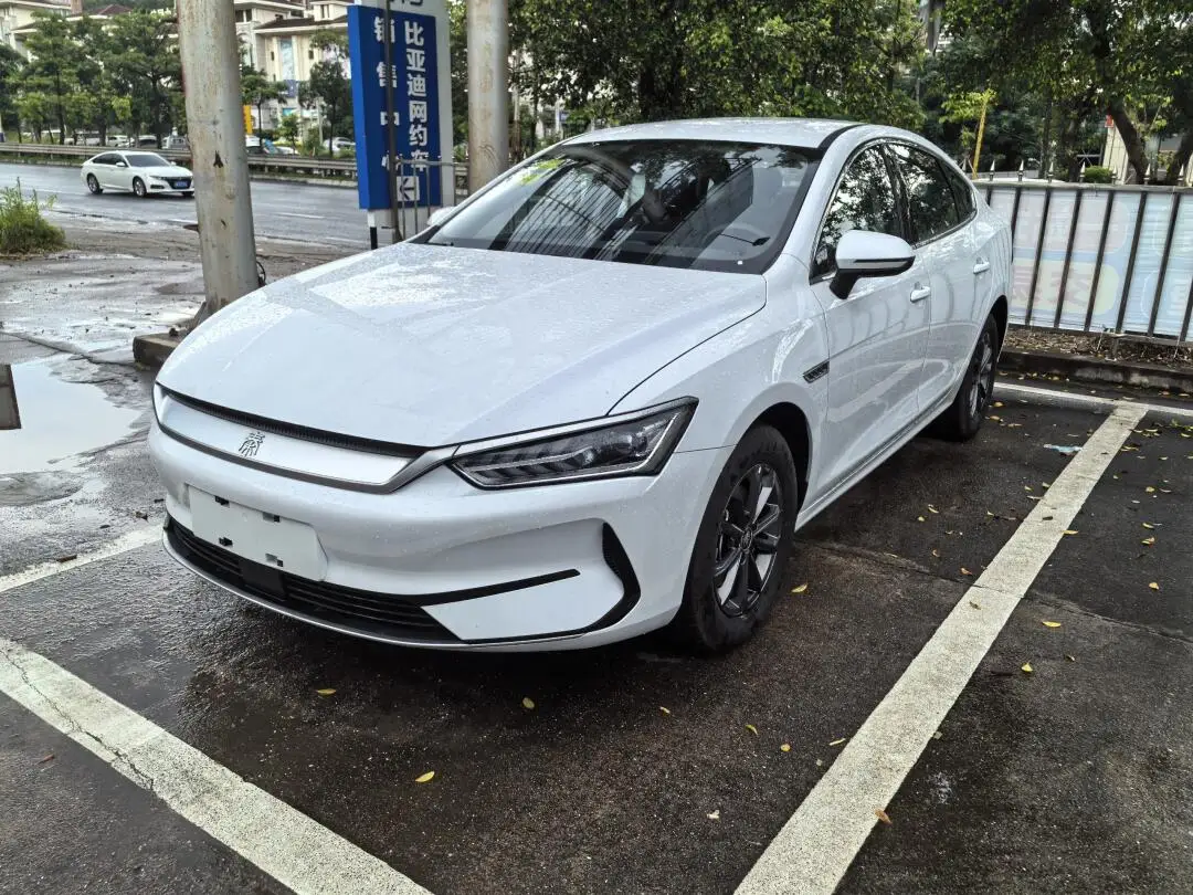 Высокоскоростной седан 2024 BYD Qin Plus EV 2WD дальнего действия 1245 км дешевый китайский Новый энергетический автомобиль 5 мест Honor DMI