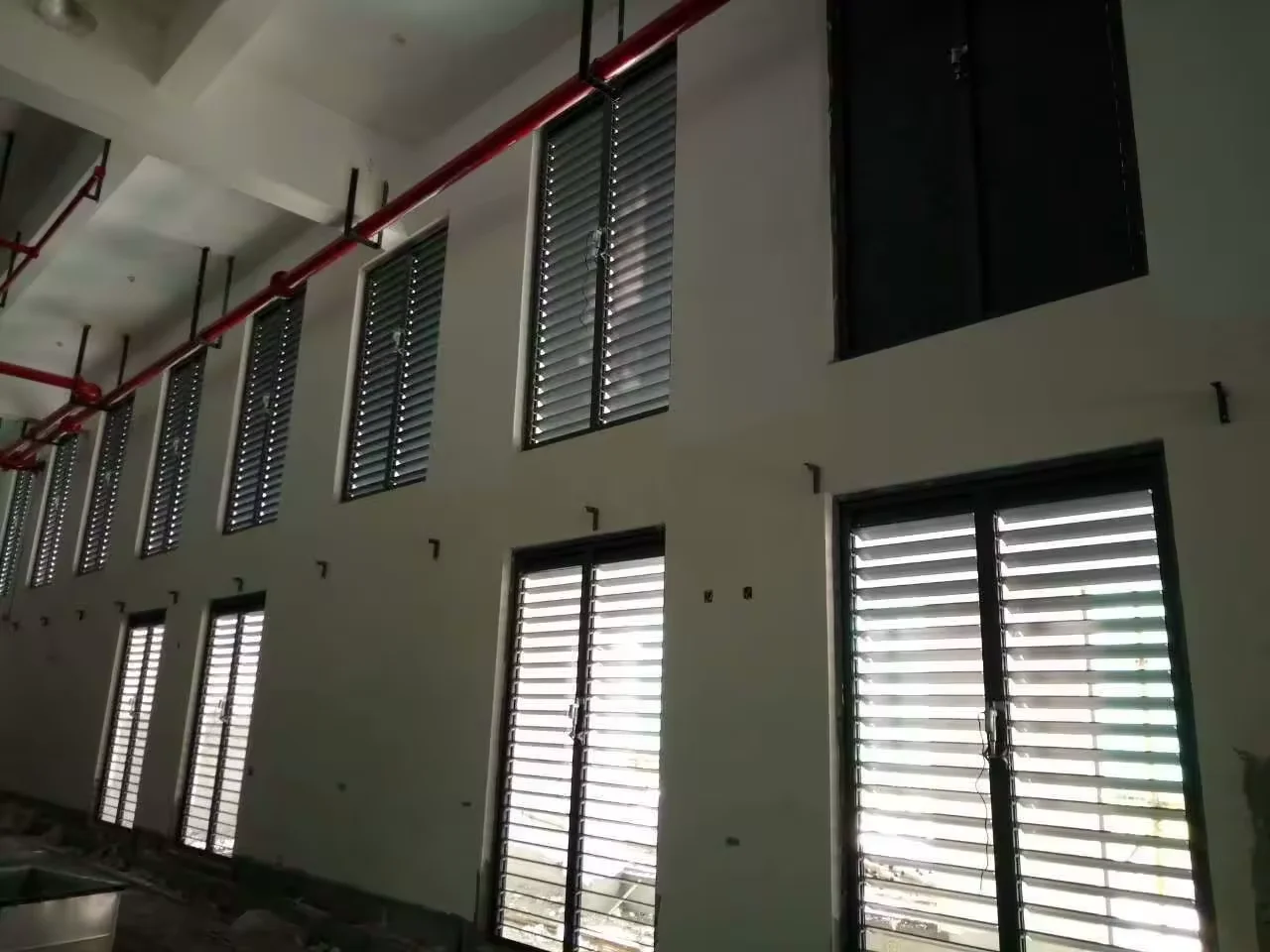 Автоматические солнечные жалюзи из алюминиевого сплава