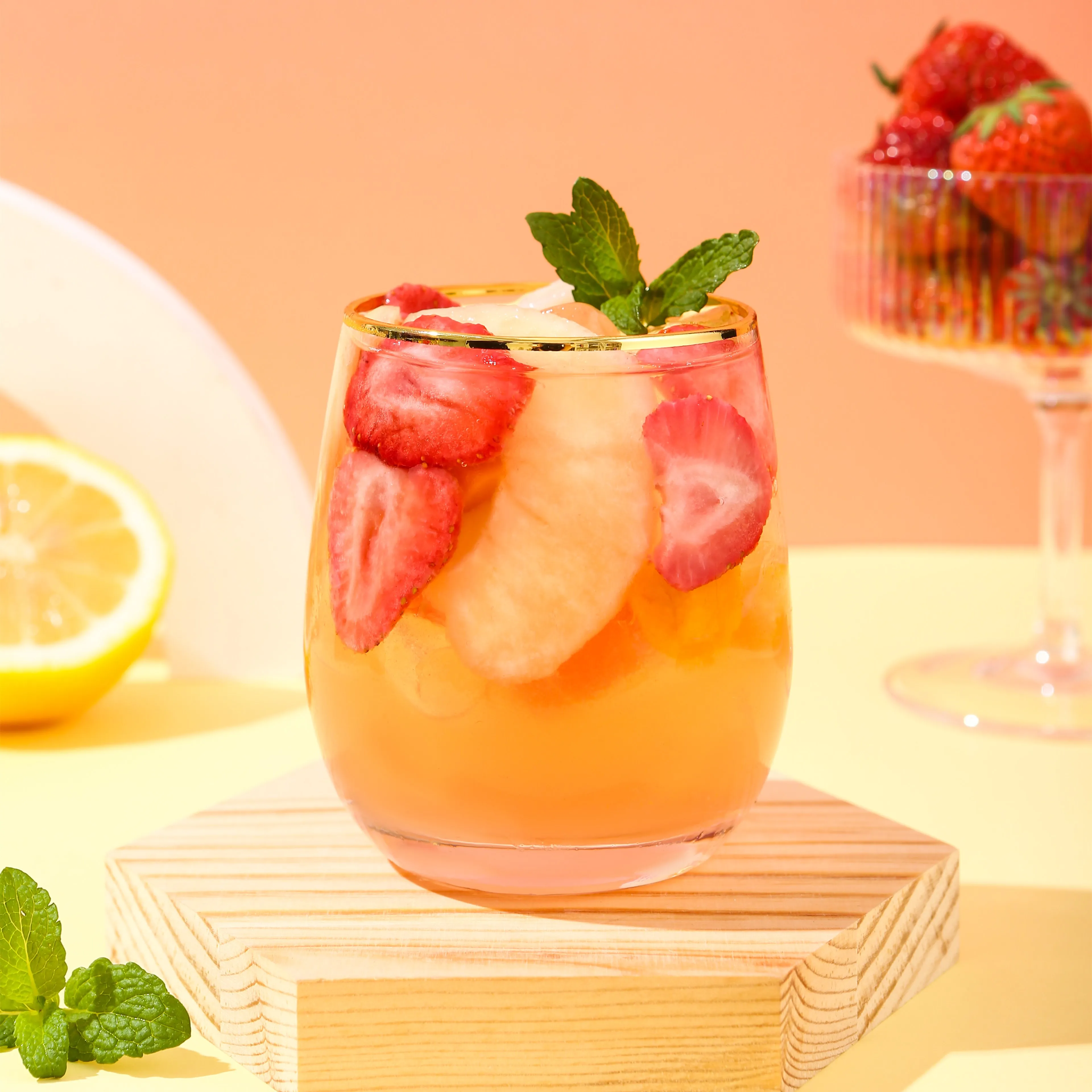 Outstanding Quality Freeze Dried Strawberry Morphology Slice, Granula, Whole And Powder