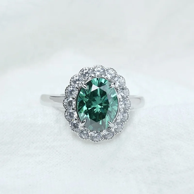 Luxury Fine Jewelry 925 Sterling Silver Classic Gemstone Ring with Emerald Oval Moissanite Trendy Pattern