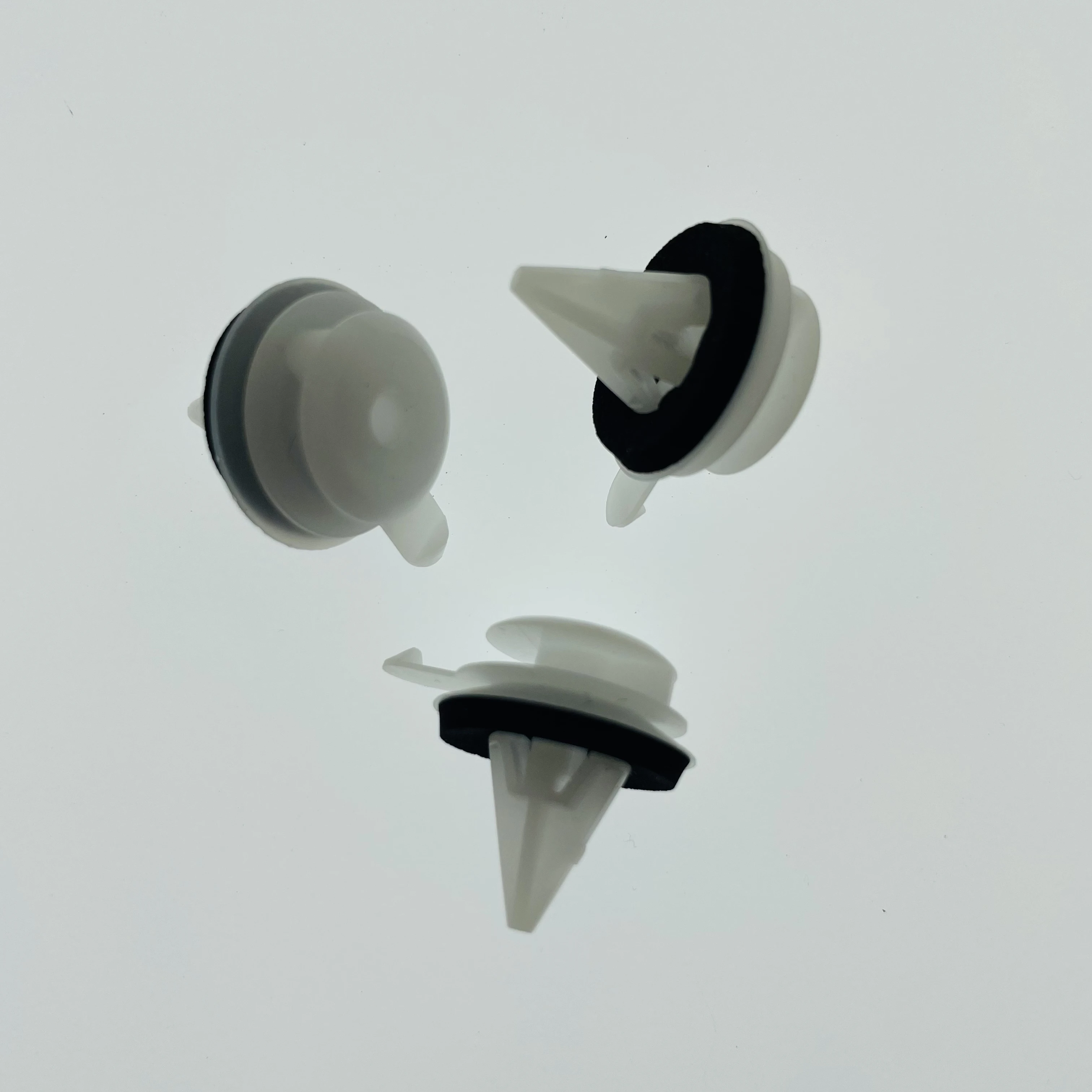 For Range Rover Sport Discovery III IV front windshield A-pillar trim plate fixed clips clips high quality car fasteners