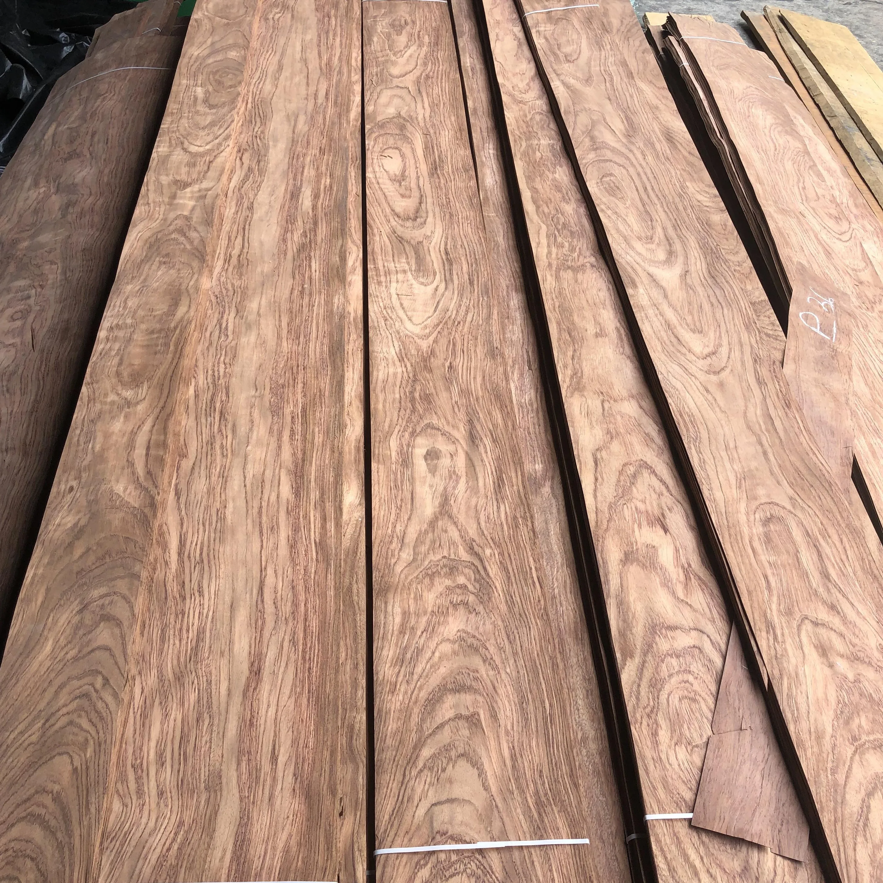 Wholesale 0.45mm Bubinga Veneer Sheet Natural Wood Sheet Bubinga Wood Veneers Natural for Furniture Flooring