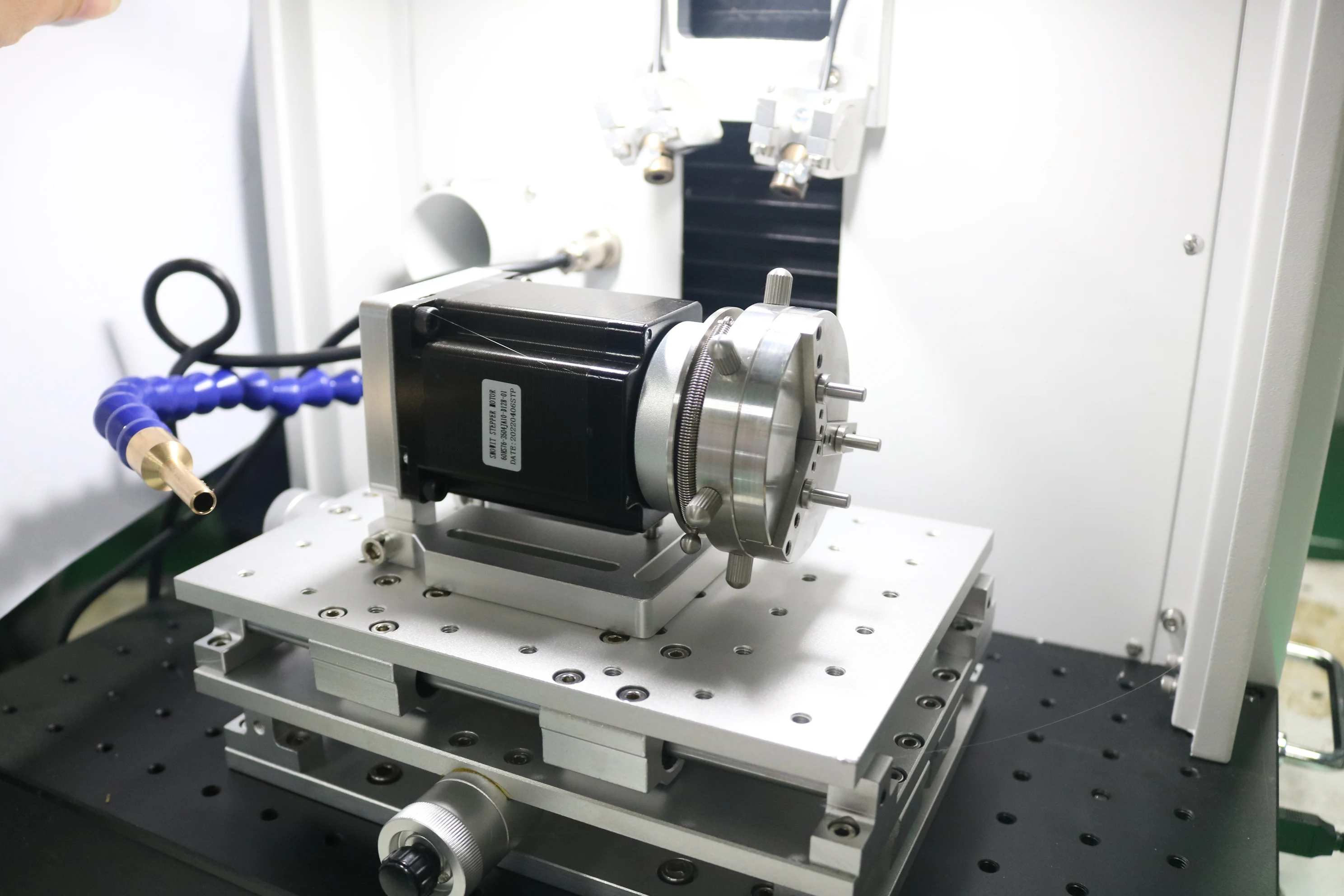 Customized 20W Fiber Laser Engraving Machine High-Powered Laser Marking for Jewelry Easy to Operate New & Small Portbales