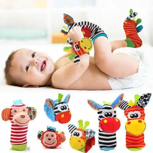 Low moq Cartoon 100% Cotton Soft Knitted Baby Wrist Rattle and Foot Finder Socks Musical Inflatable Toys for Boys 0-12 Months