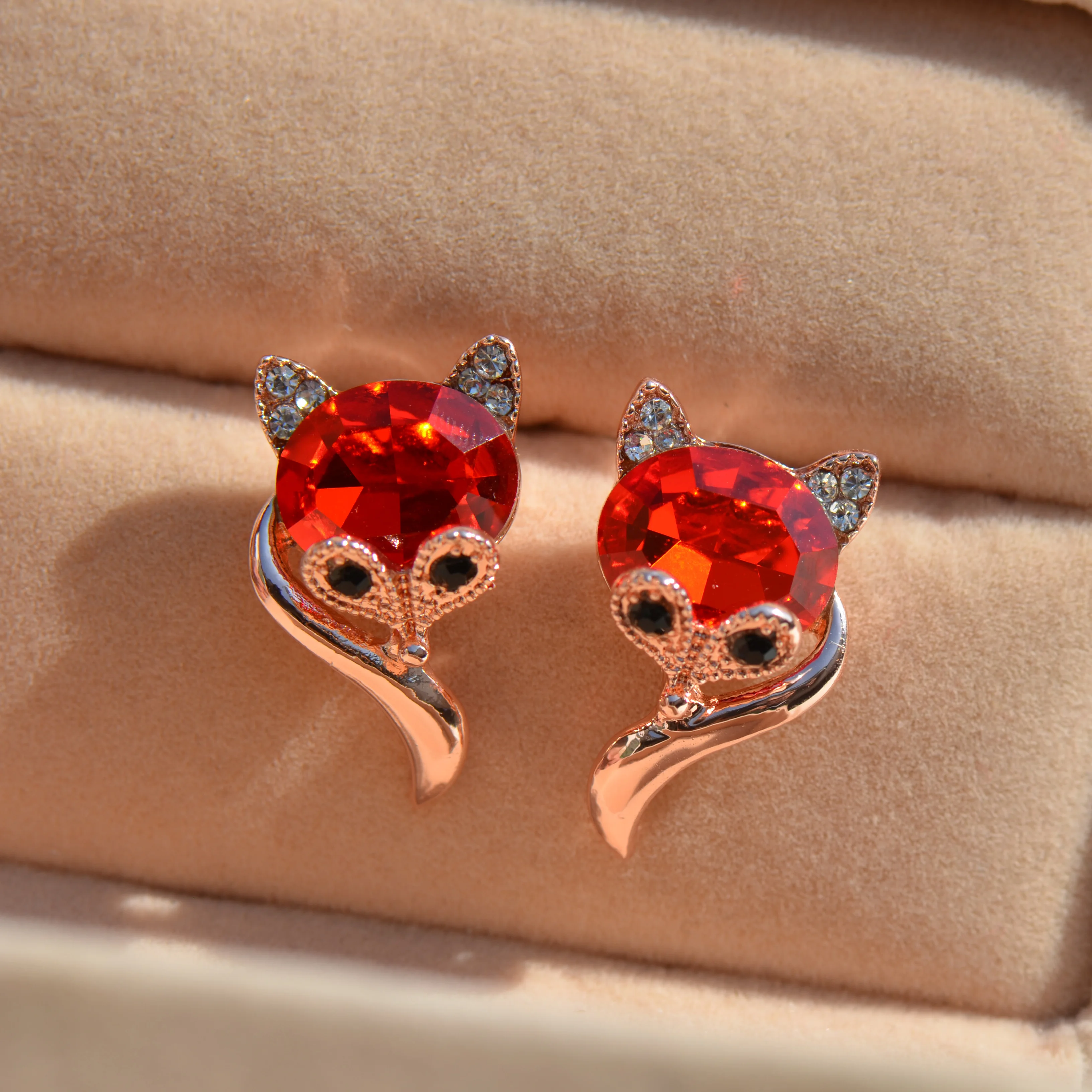 Green sweet and cute little animal personality red little fox earrings 925 sterling silver needle earrings