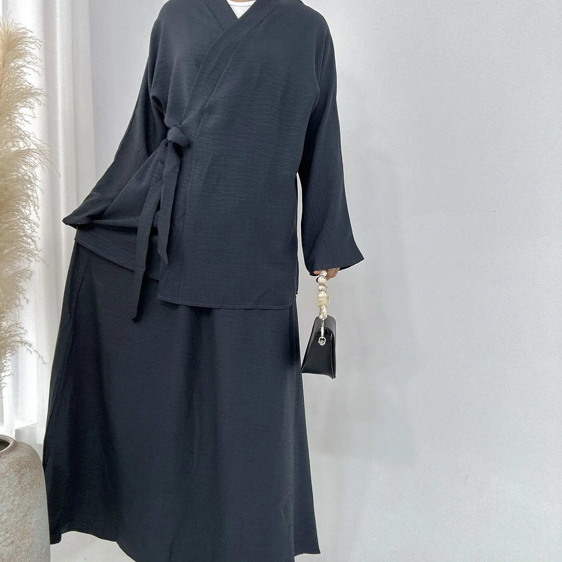 Zifeng OEM Vetements Islamiques Femmes Eid Elegant Shiny Satin Solid Color Casual Lace-Up Top And Skirt Suit Dress