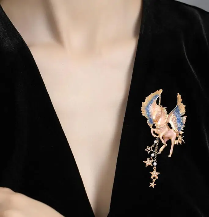 korean crystal brooch