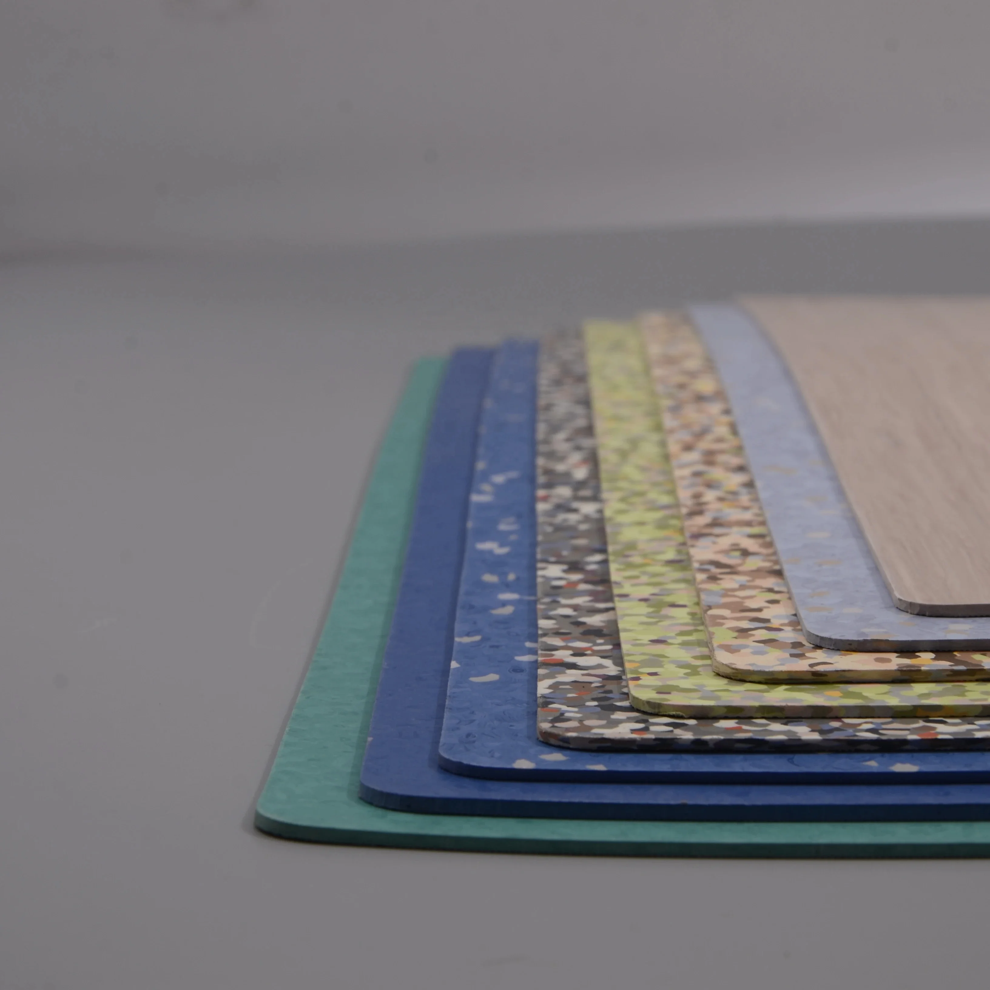 DBDMC 100% virgin indoor pvc homogeneous vinyl hospital flooring/roll/sheet price from china