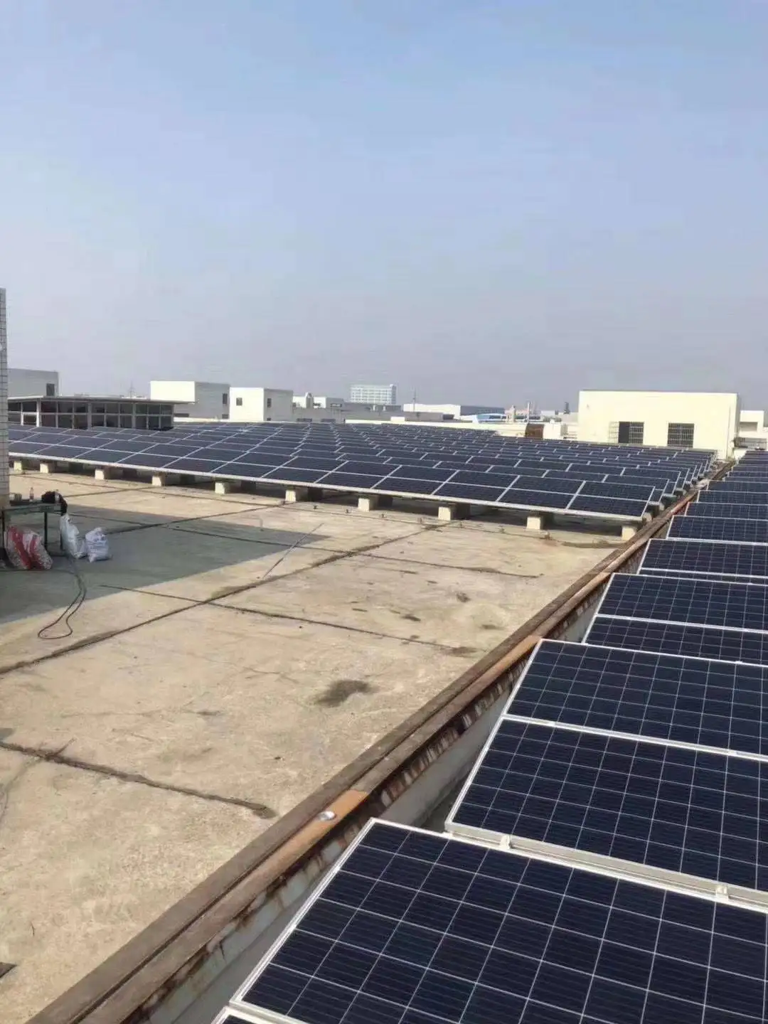 Заводская поставка монокристаллические модули PV Jinko дешевая цена 450 Вт 144 моноэлементная солнечная панель для солнечной