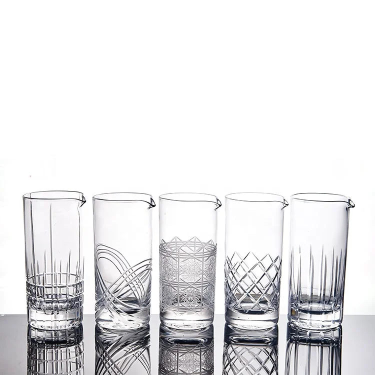 
Professional Cocktail Mixing Glass Thick Bottom Seamless Lead Free Hand-cut Crystal Mixing Glass 700ml 