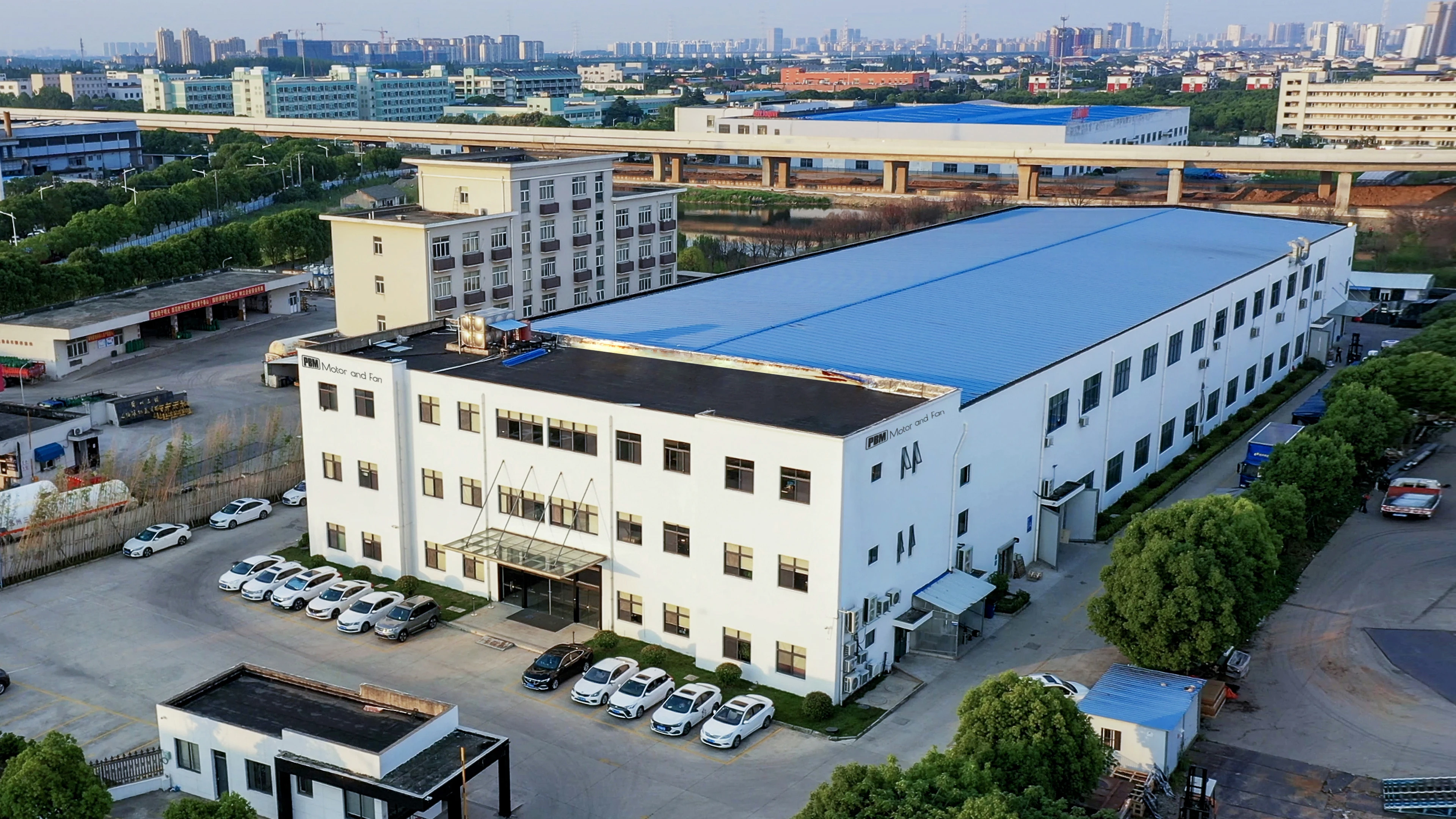 High Power External Rotor Motor EC-DC IP55 190mm Centrifugal Backward Fan with Support Bracket