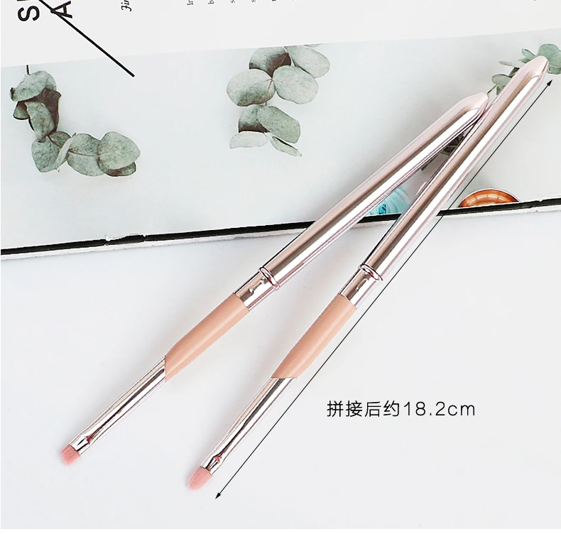 Professional cosmetic lip brush for makeup lipstick lipgloss with cap lip gloss